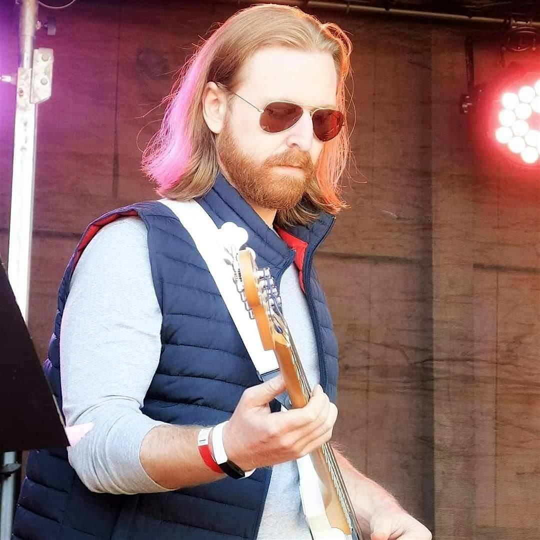 Free Live Music with Chris Weindensaul at The Vineyard at Hershey