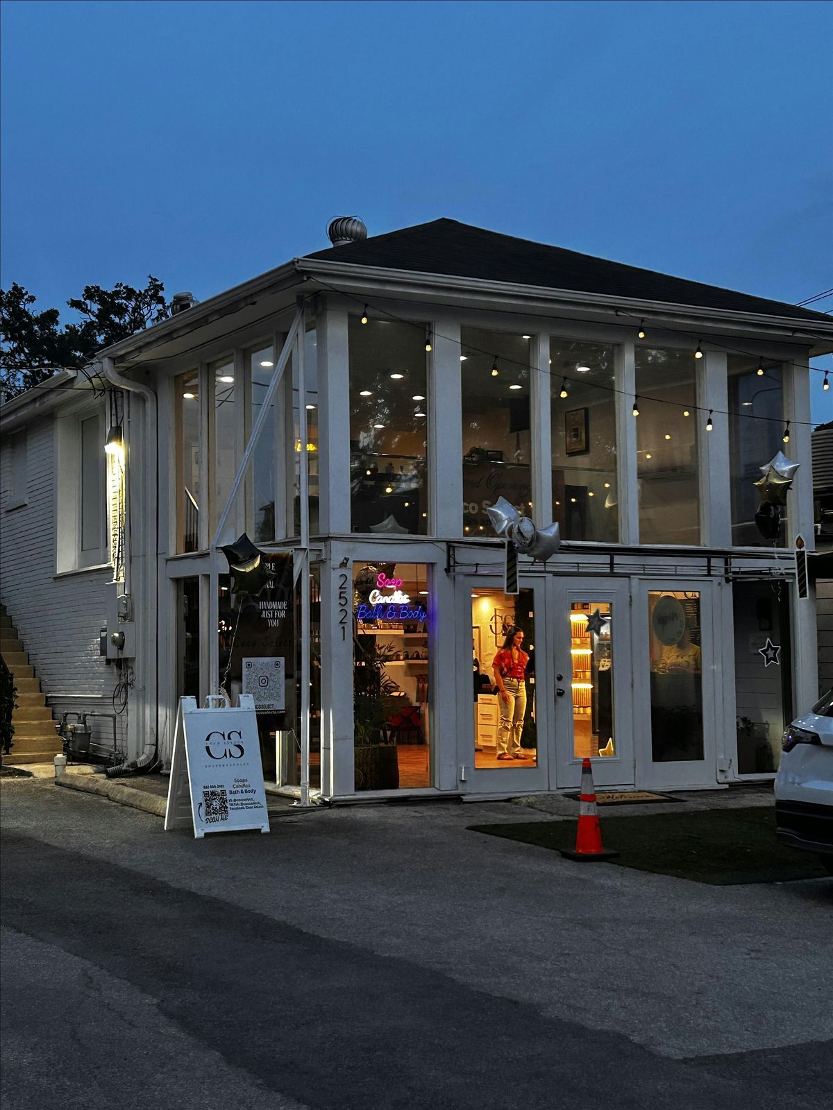 Pour & Glow: Candle Making in Montrose