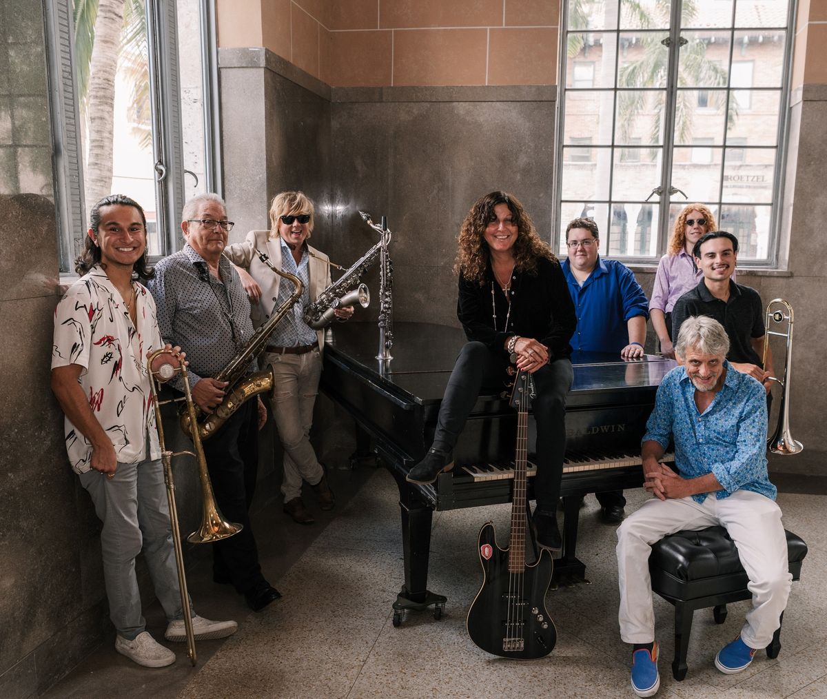 \u2b50 DEB & THE DYNAMICS ROCK & ROLL DANCE BAND 