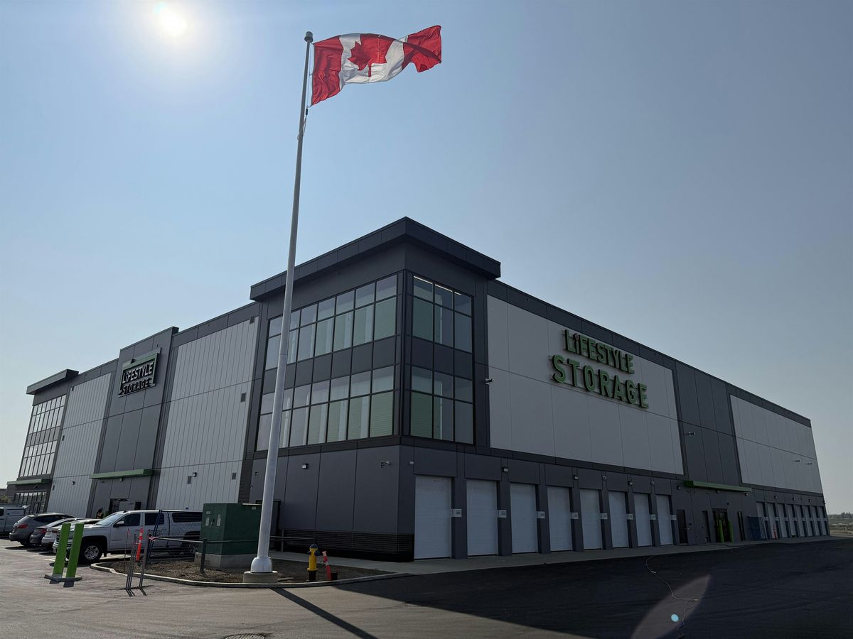 Lifestyle Storage Lunch & Exclusive Tour
