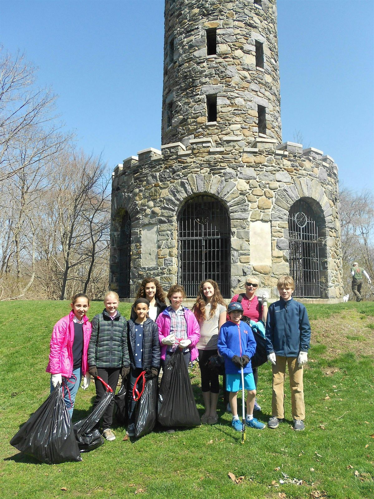 Miantonomi Memorial Park Litter Cleanup