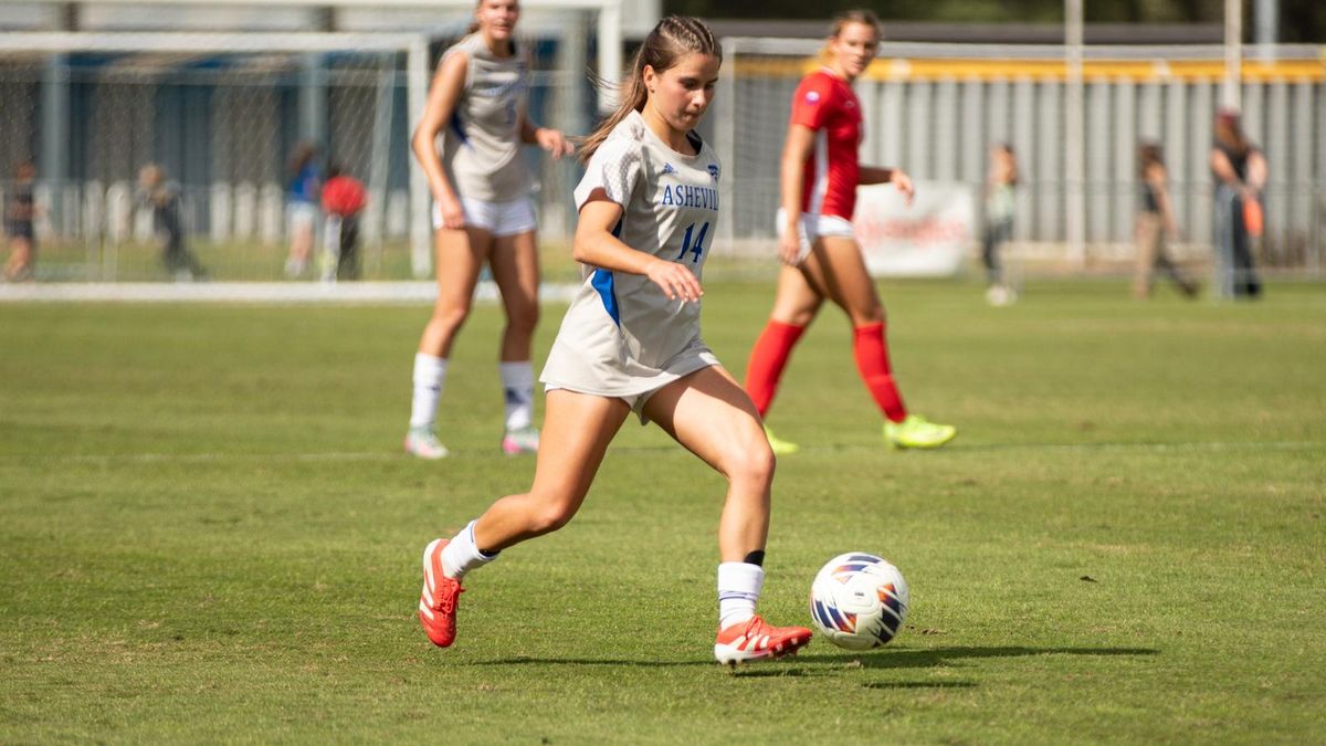 Parking Gardner-Webb Runnin' Bulldogs at High Point Panthers Womens Basketball