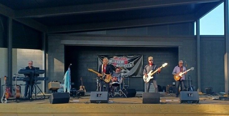 Petty Thieves at Wildwood Amphitheater, Orion Twp. 