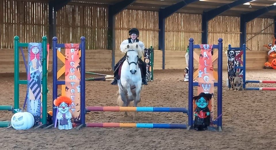 indoor showjumping with RRC kindly sponsored by Horslyx 