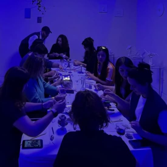 Joyer\u00eda alqu\u00edmica con cer\u00e1mica y tarot en Sinespacio