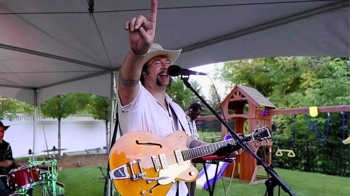 Tyler Preston LIVE at Lucy Cooper's New Braunfels