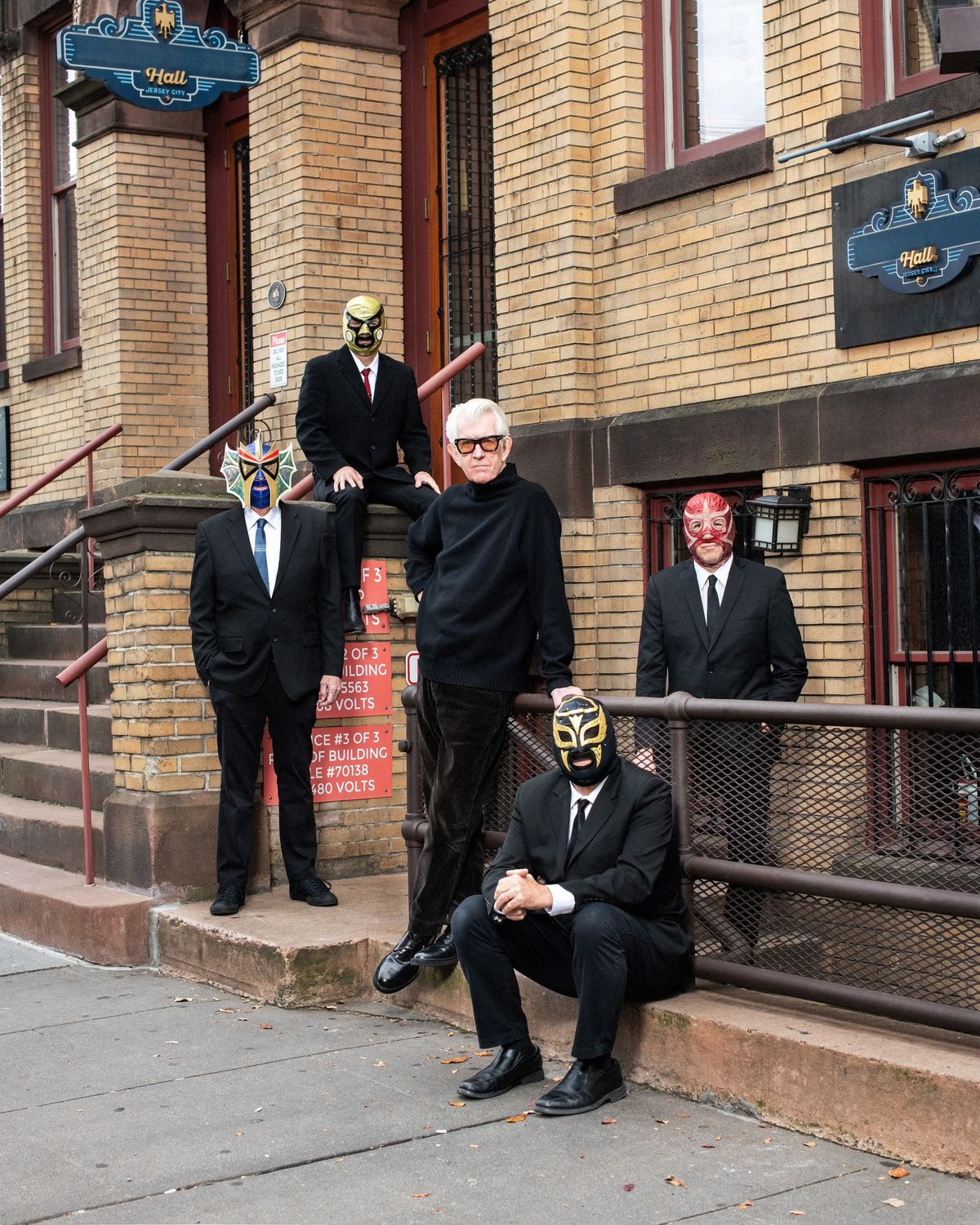 Nick Lowe & Los Straitjackets