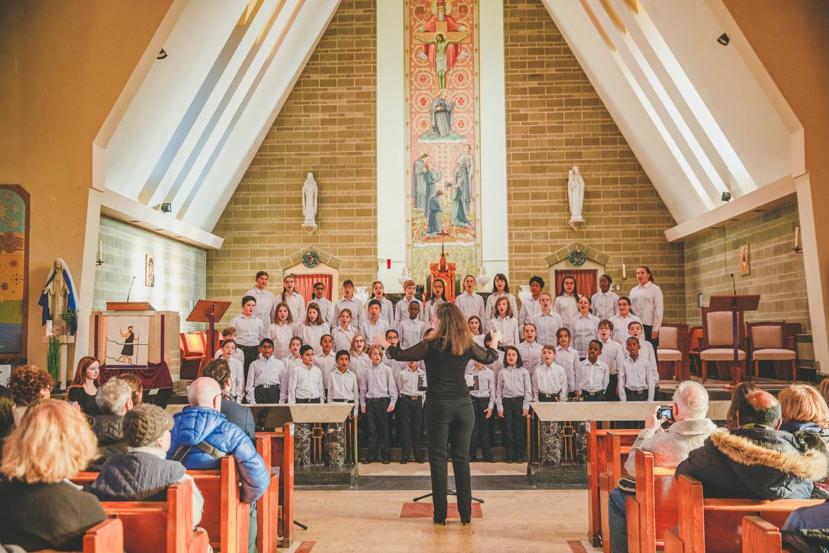 Concert de No\u00ebl avec Les Petits Chanteurs de Laval et les Voix Bor\u00e9ales