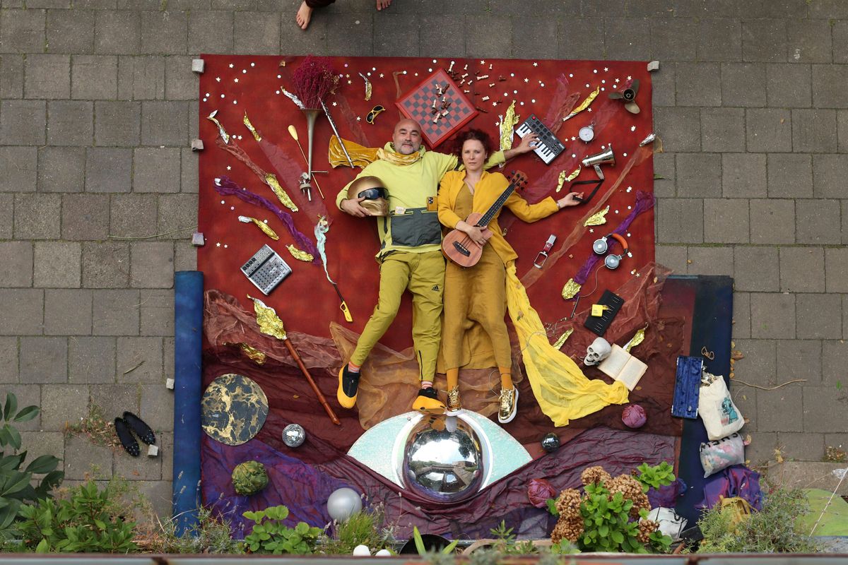 \u0412\u043d\u0443\u0447\u043a\u0430 \u0438 \u0413\u043e\u0440\u044c\u0435\u0432 \u2014 \u00ab\u041f\u0435\u0441\u043d\u0438 \u043d\u0435\u0439\u0440\u043e\u0441\u0435\u0440\u0434\u0446\u0430\u00bb