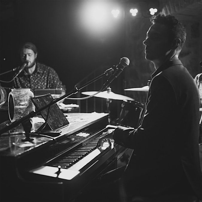 Bb Dueling Pianos