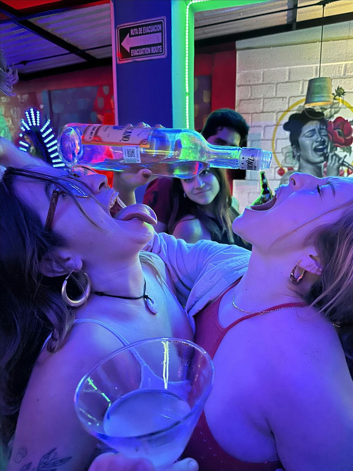 Pub Crawl GDL; Tour de bares