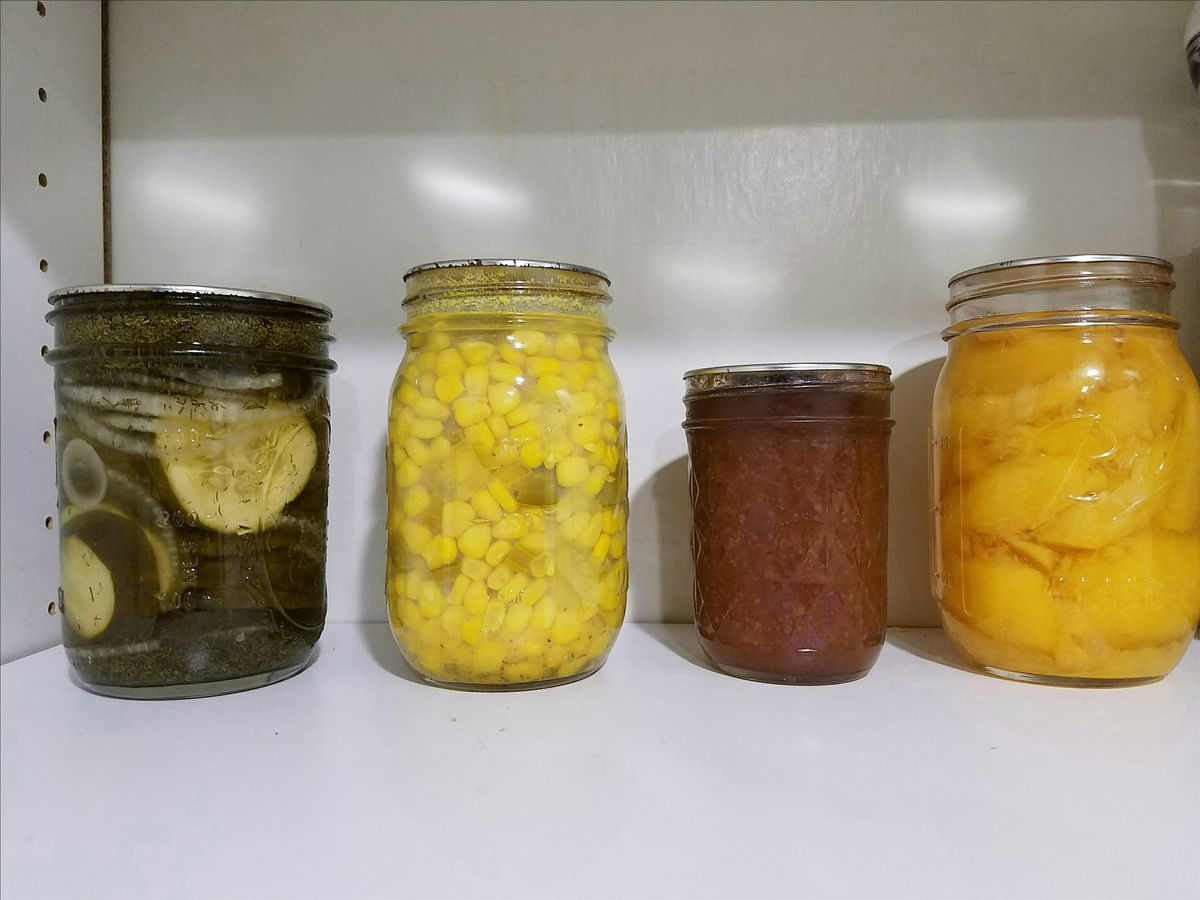 Canning: Grow It, Eat It, Preserve It! Pressure Canning