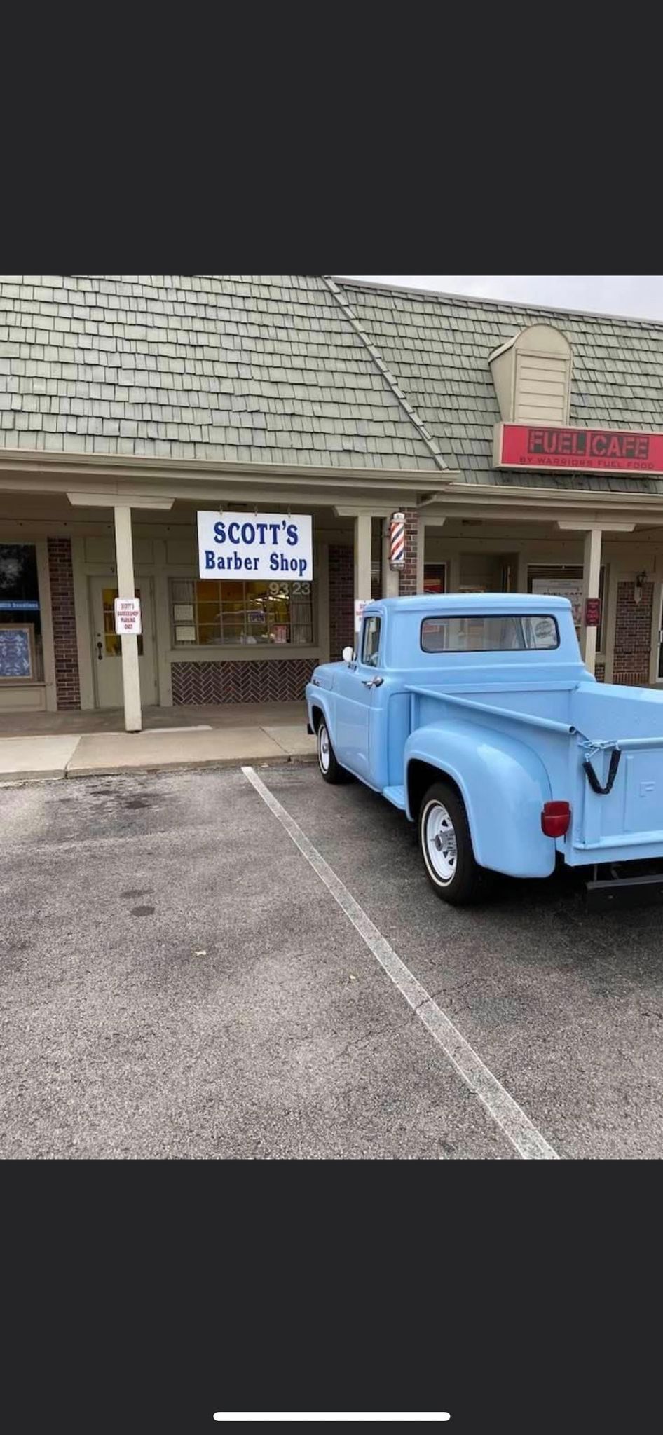 Scott's Barber Shop Cruise Night