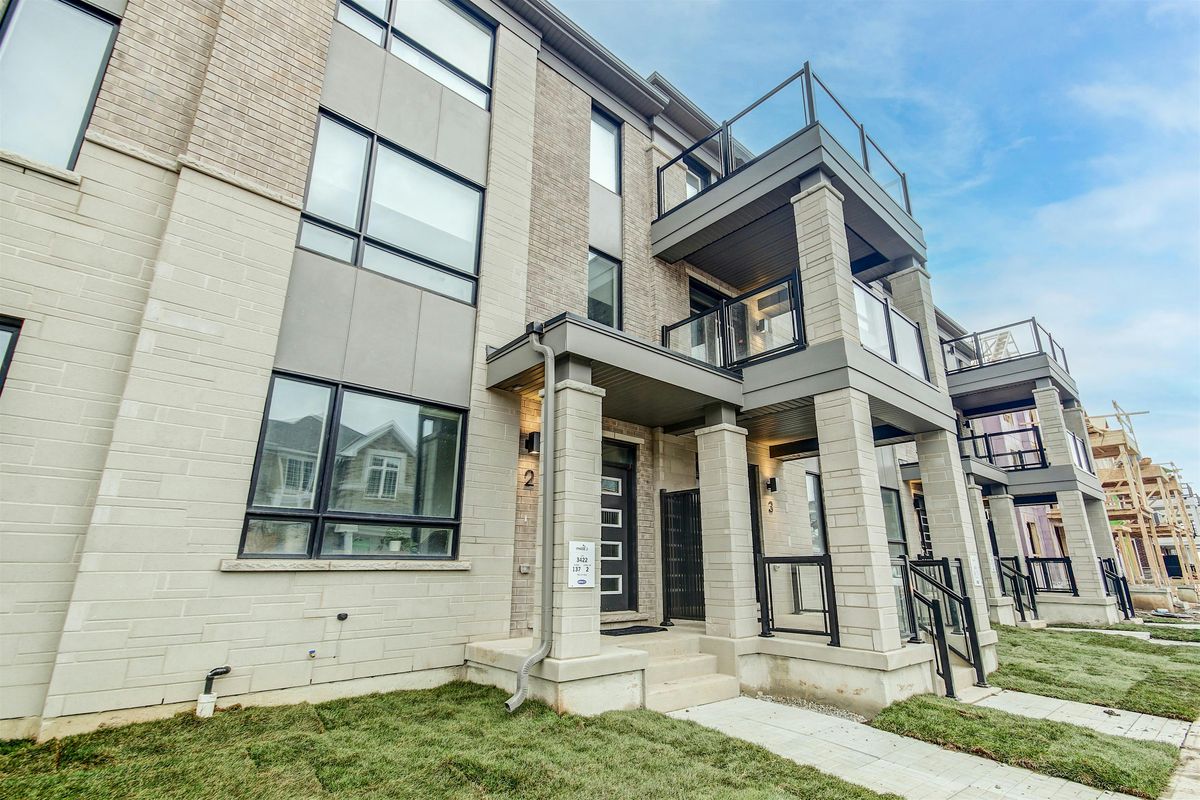 Off-Campus Housing Milton Tours