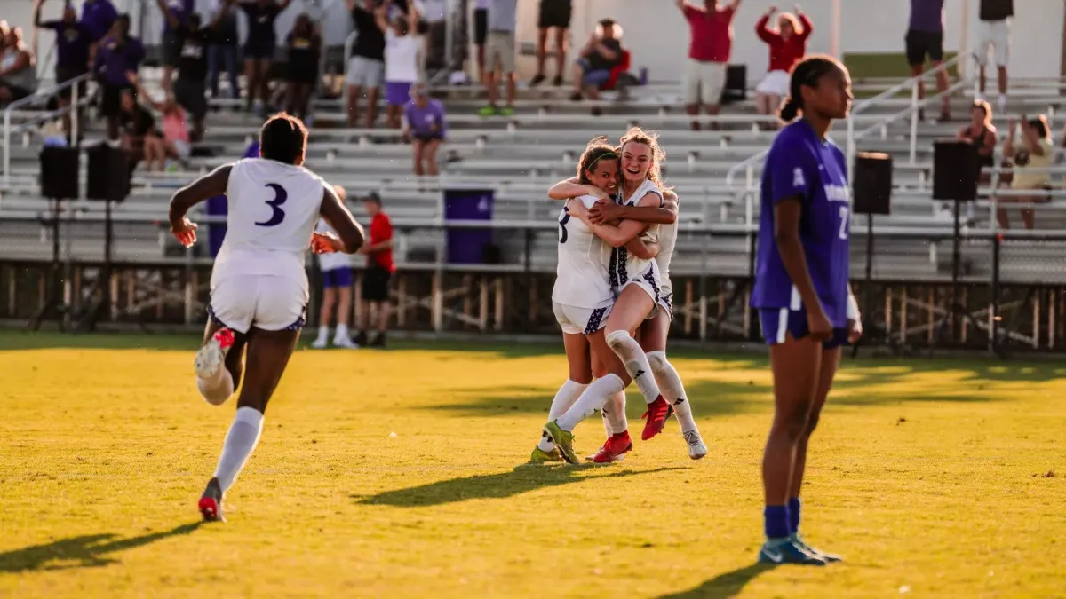 NCAA Womens Soccer First Round: East Carolina at South Carolina