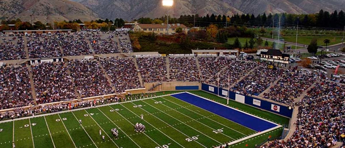 Utah State Aggies at Washington Huskies Football at Husky Stadium-WA