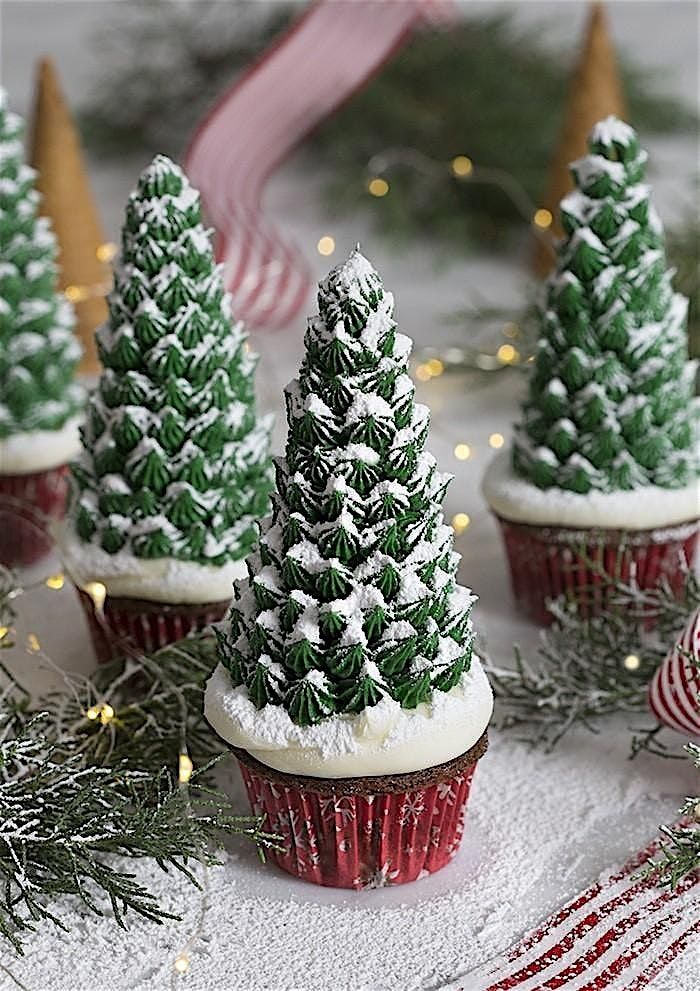 \u201cChristmas Tree\u201d Cupcake decorating!