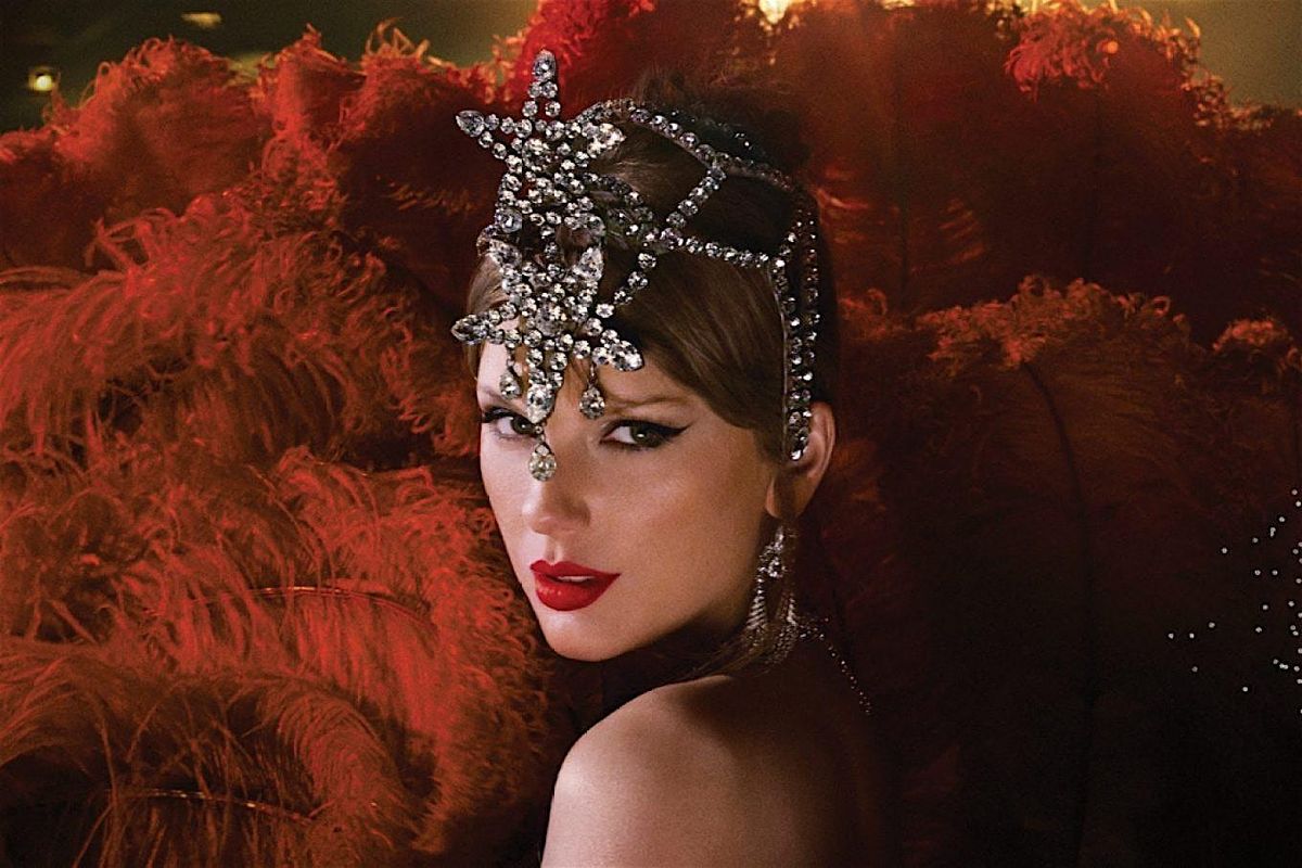 Taylor Swift's 'The Life of a Showgirl' Wine Tasting!