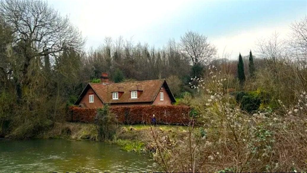 Wye to Chilham, hiking on the rolling hills of Wye valley