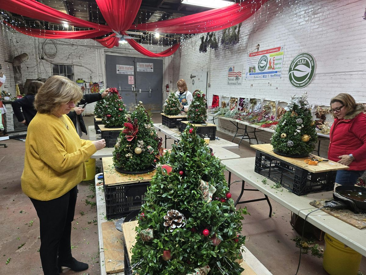 2025  Holiday Boxwood Tree Making at The LEAF
