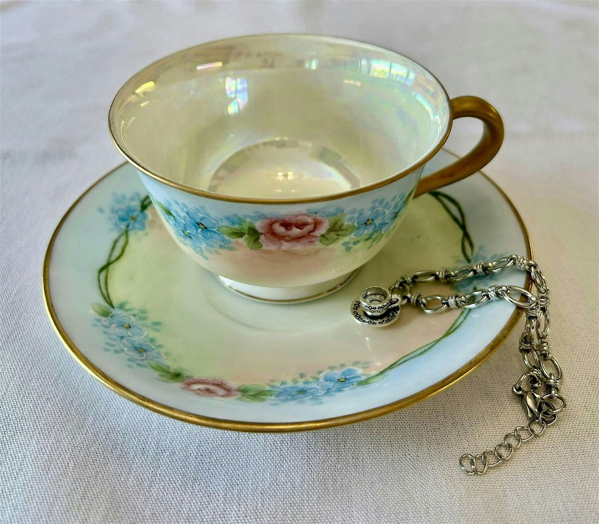 Charming Tea Time