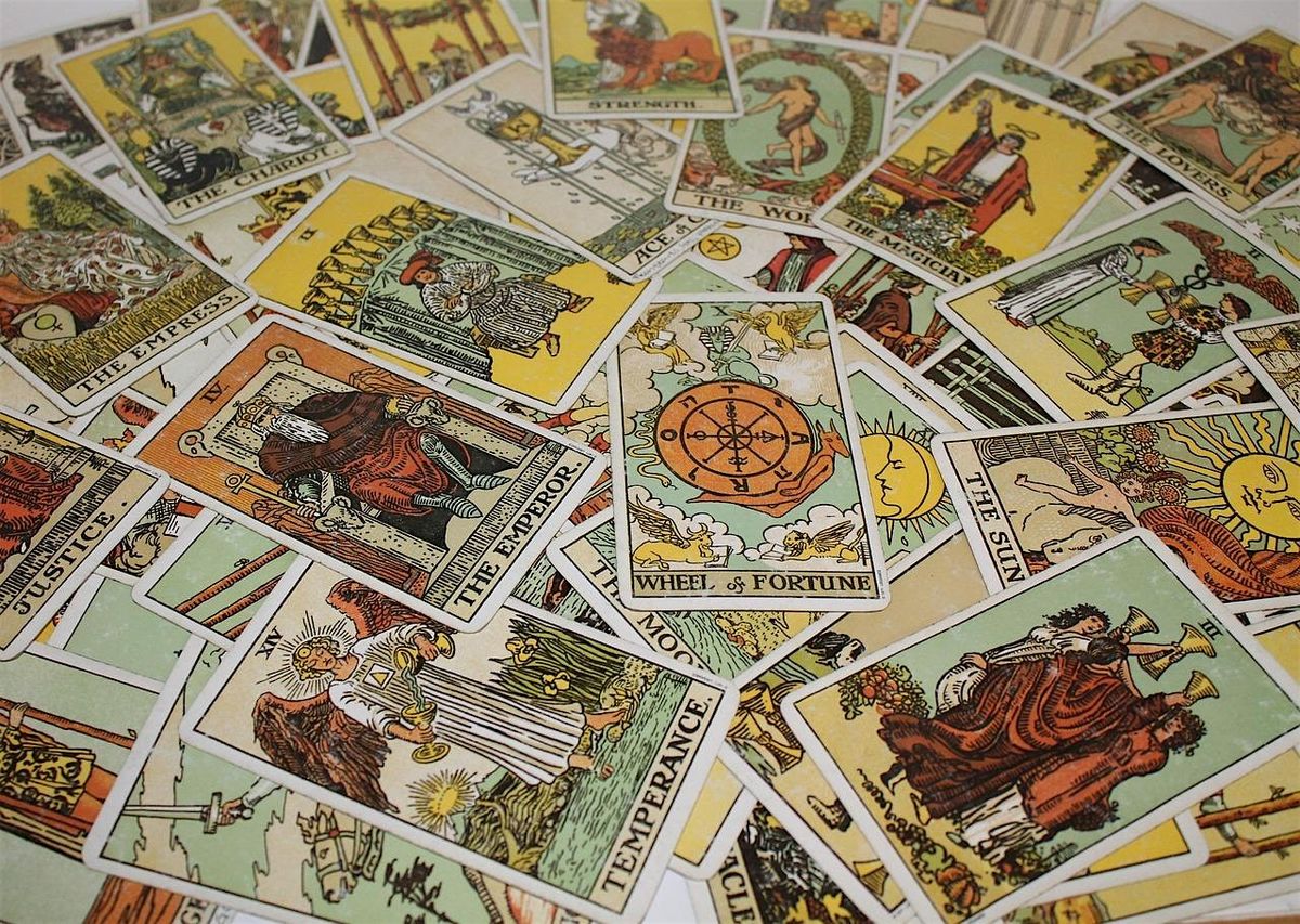 Tarot Reading Classes - Getting To Know Your Cards
