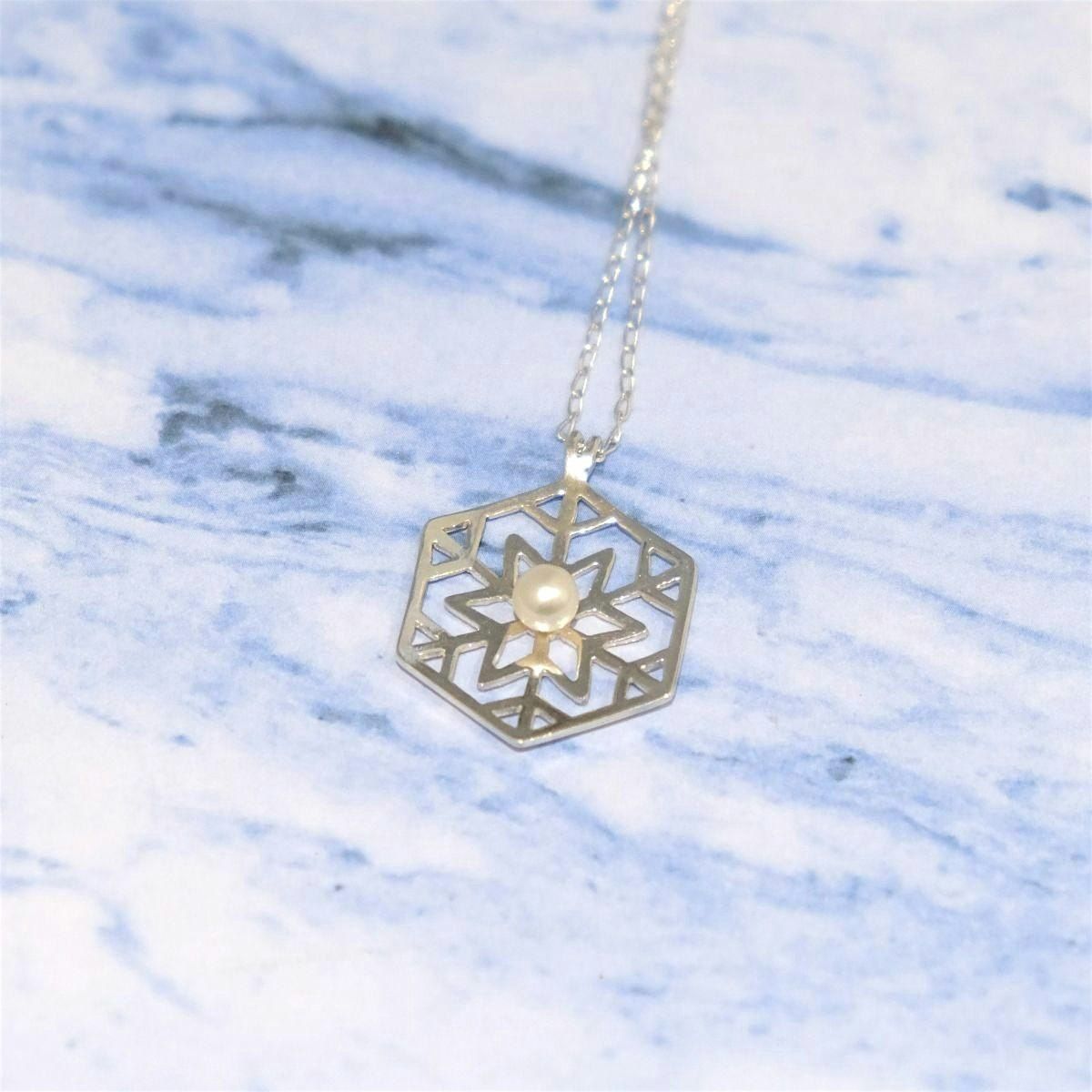 Pearl Snowflake Pendant Class