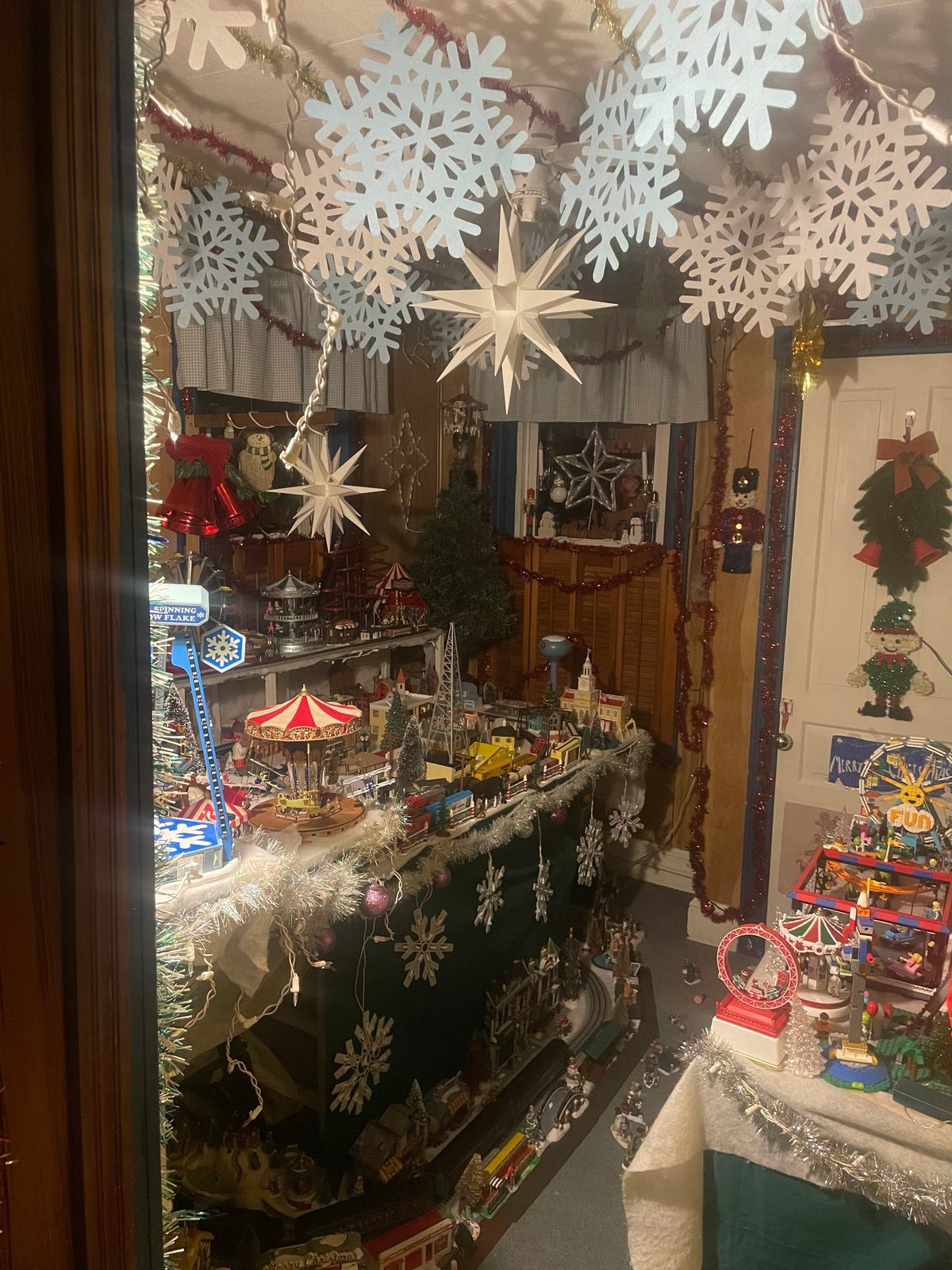 Christmas in birdsboro train display 