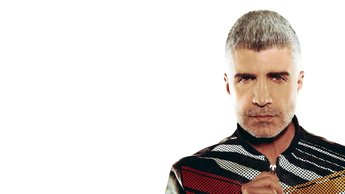 \u00d6zcan Deniz in ISTANBUL