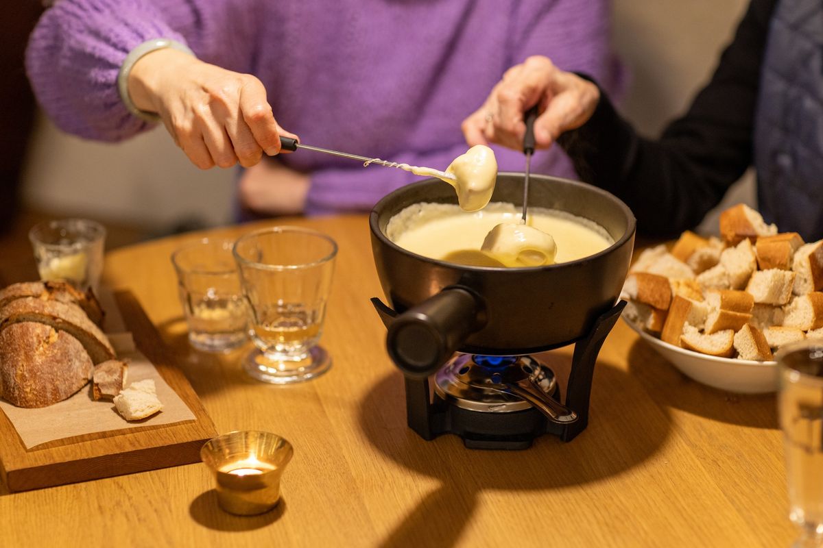 Cheese fondue evening at the Depot Deli