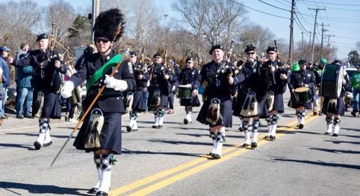 Fall River Christmas Parade 2022 Fall River Christmas Parade, Fall River, Massachusetts, 4 December 2021