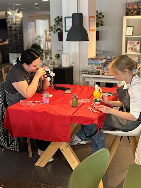 Statue Painting Workshop