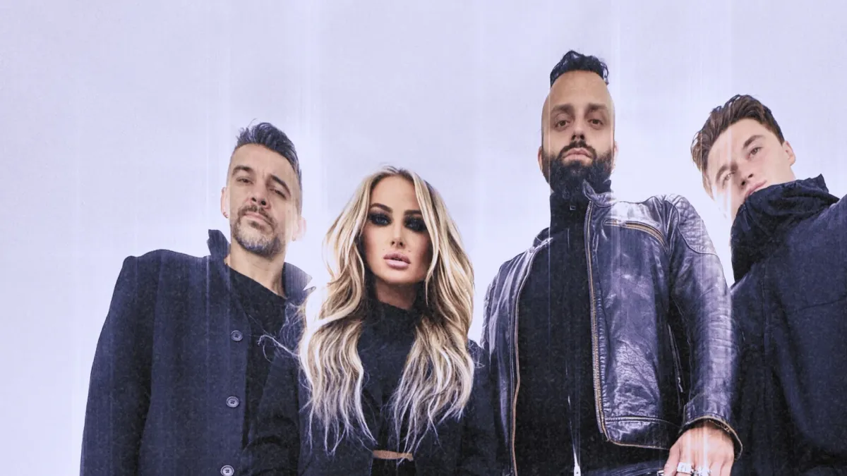 Butcher Babies in Paris
