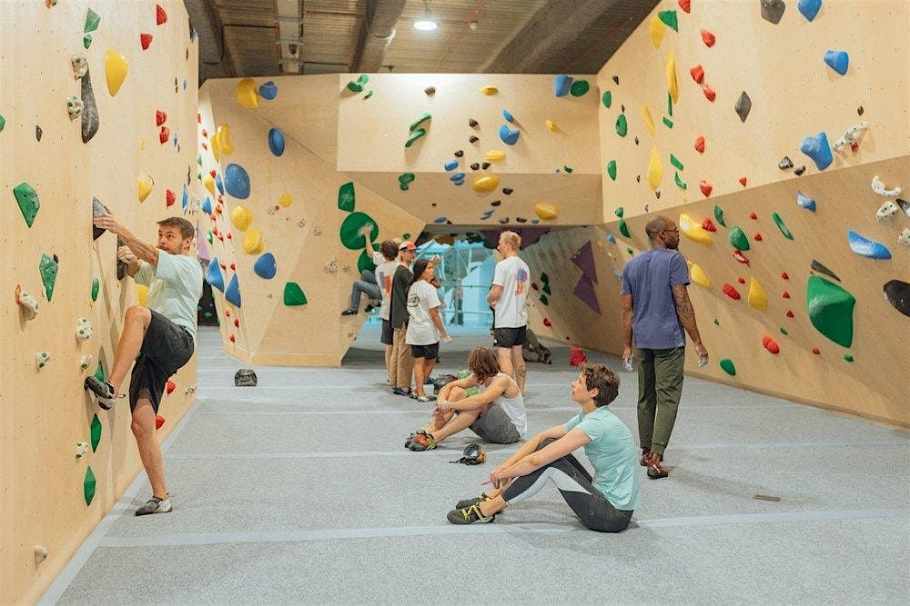 Climb & Connect| \u2764\ufe0f Straight Singles Dating |Age 40+