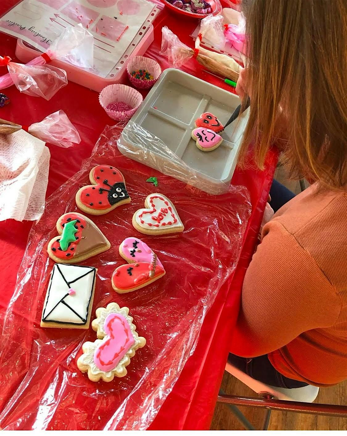 Valentine cookie decorating class