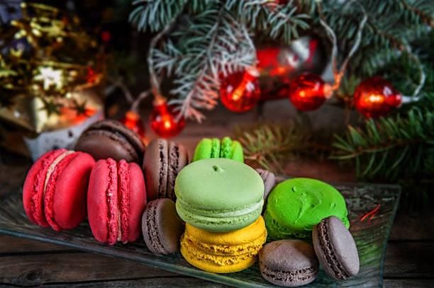 Festive Holiday Marie-Antoinette Macarons Candle Making Workshop
