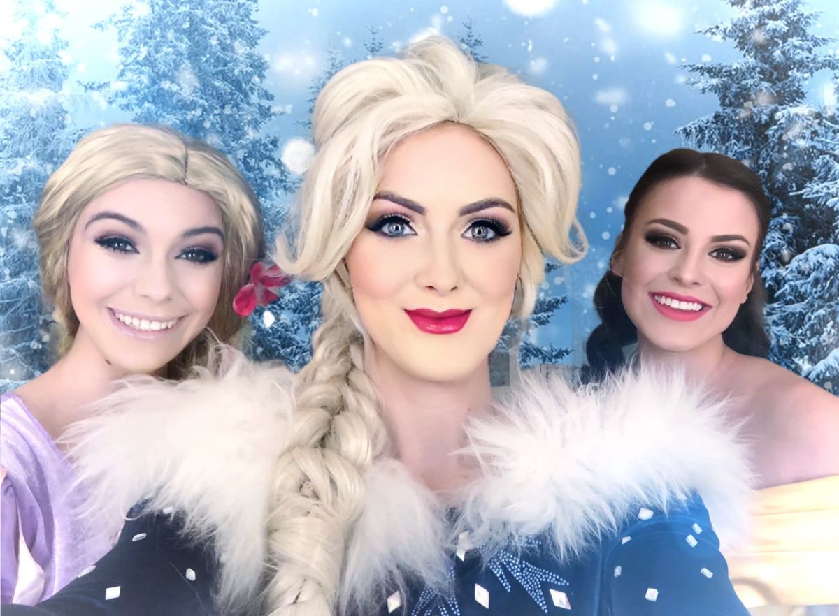 Queen Elsa's Holiday Ball