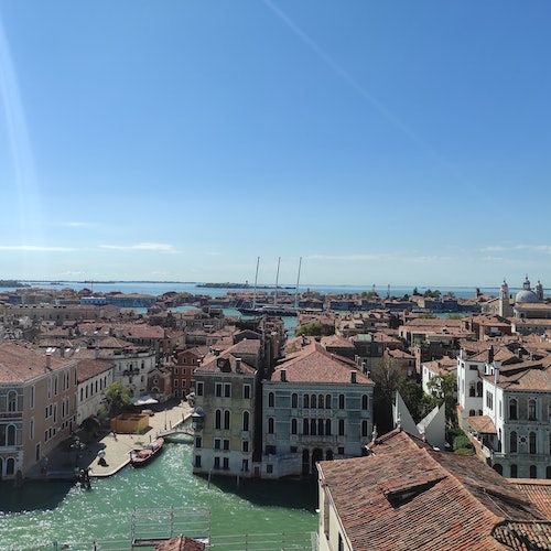 Palazzo Pisani: la terrazza sul tetto pi\u00f9 alta di Venezia