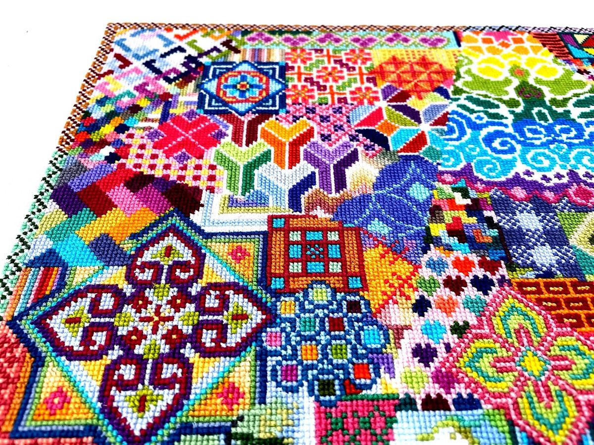 Workshop Freestyle Cross Stitch bij expositie HC Andersen geborduurd