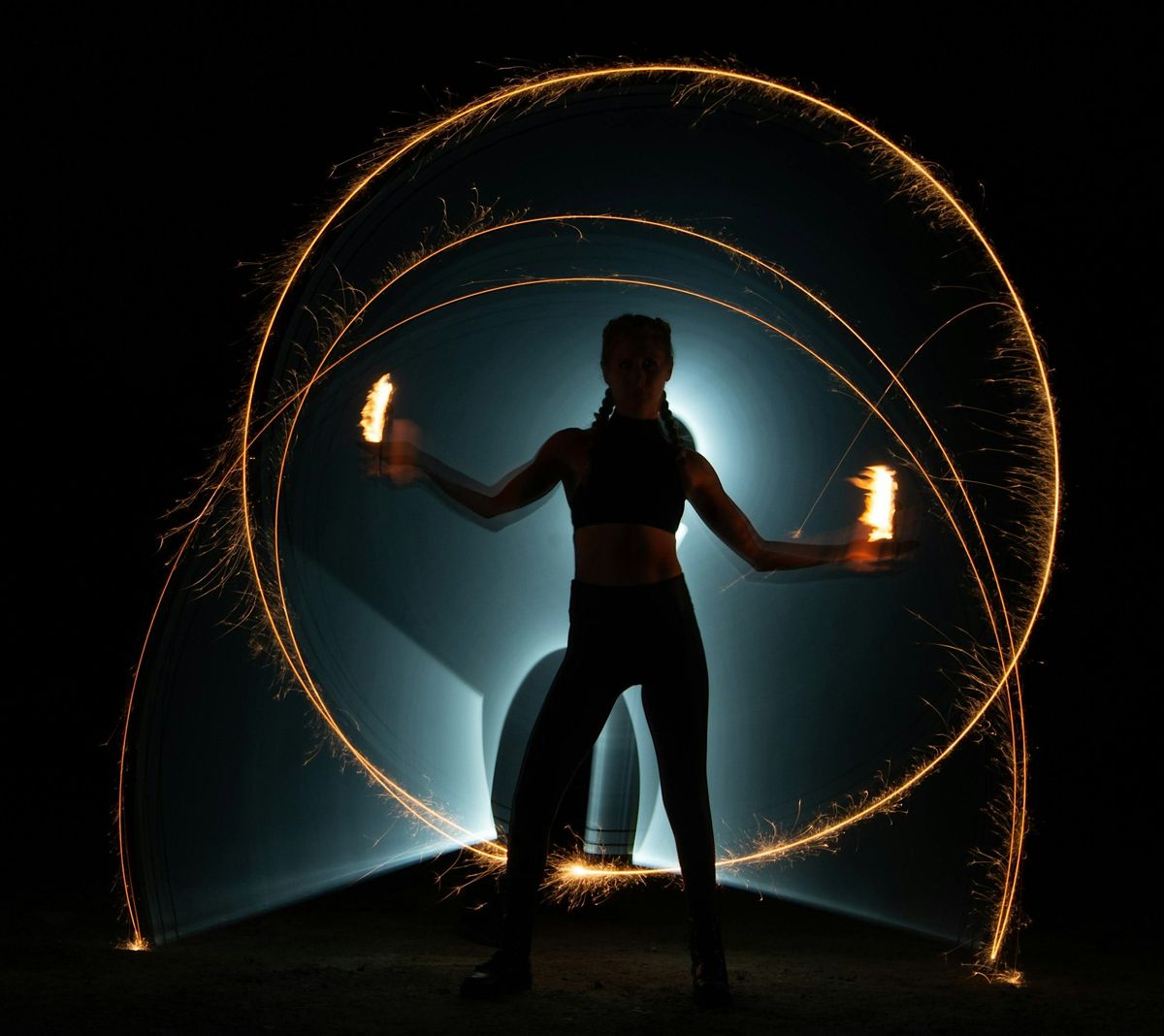 Henry's Newmarket: Outdoor Hands On Light Painting Content Night