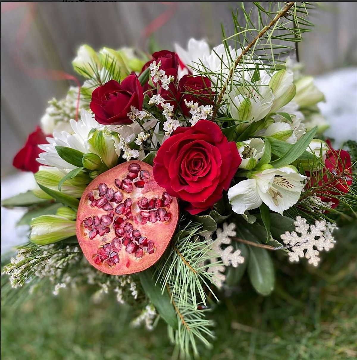 Holiday Centerpiece: Floral Design Class @ The Flourish Studio