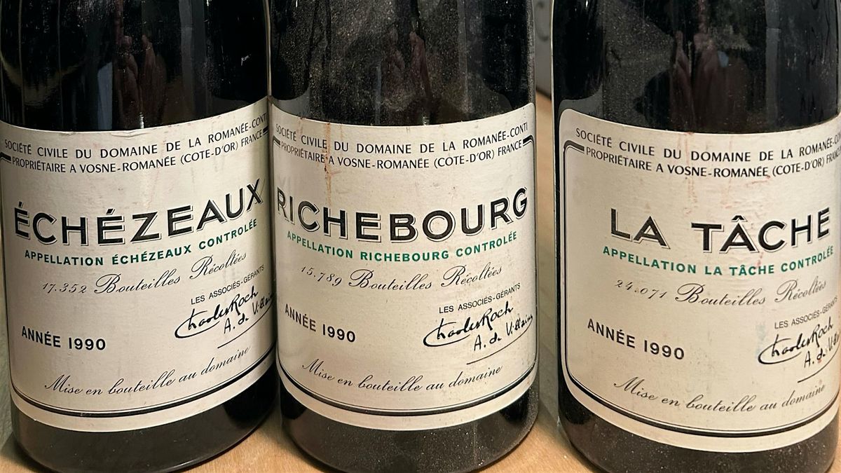 Pressoir 90's Burgundy Dinner