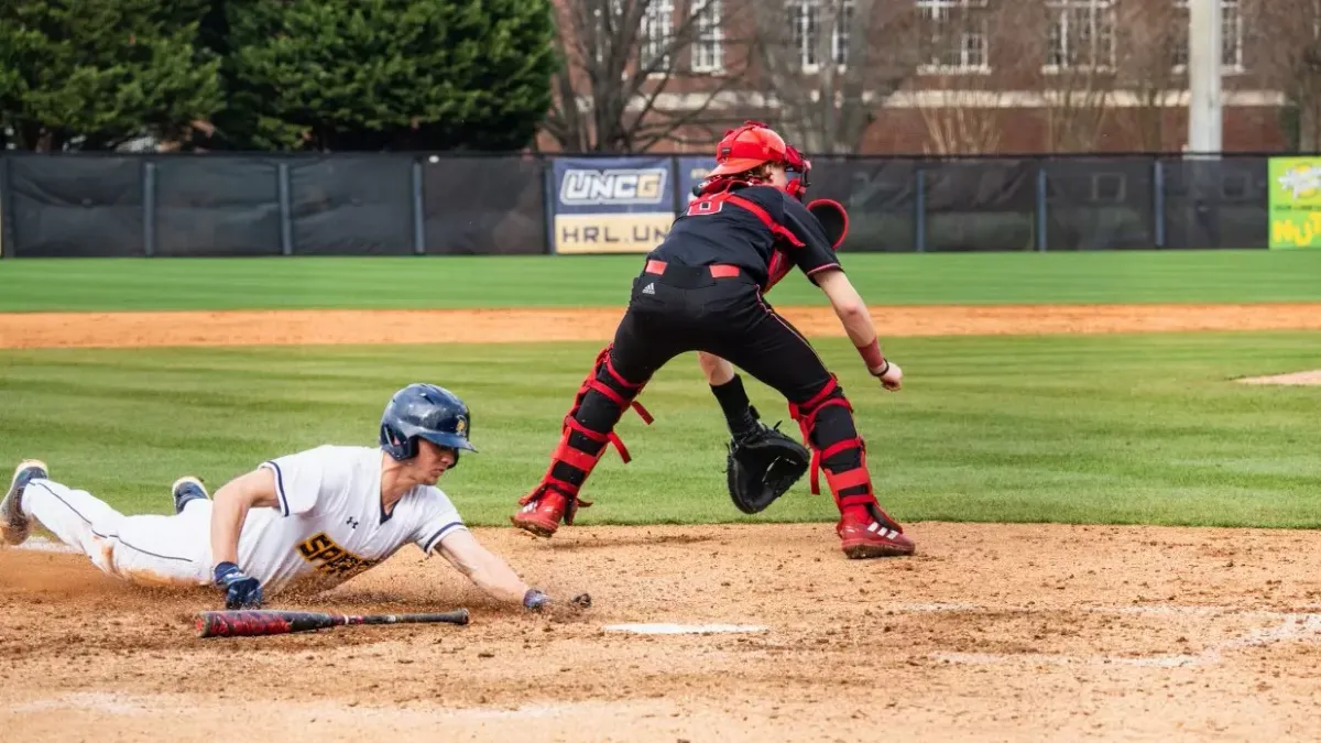 Parking Elon Phoenix at UNC Greensboro Spartans Womens Basketball