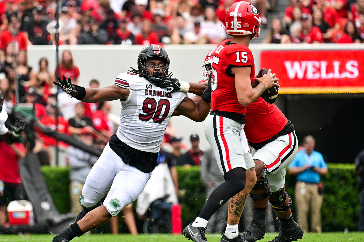 Parking Georgia Bulldogs at Ole Miss Rebels Womens Basketball