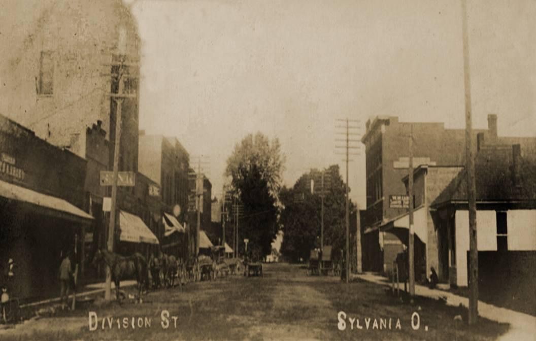 Downtown Sylvania Haunted Brew Tour