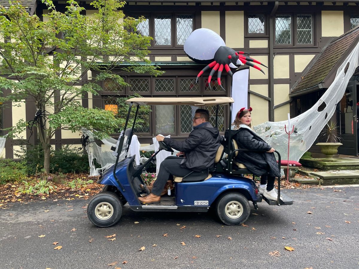 Mystries of the Manor Trail GOLF CART HAYRIDE!