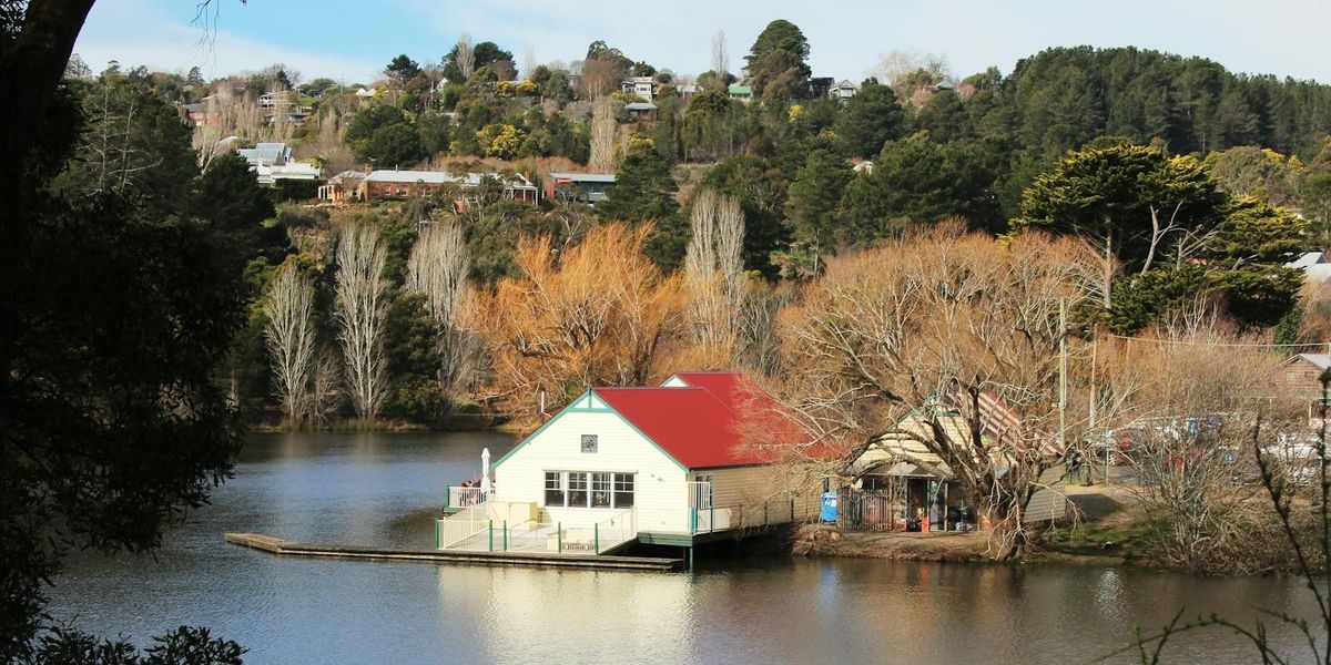 Try Bushwalking Month - Two Iconic Daylesford Lakes - Grade 2 (Easy)