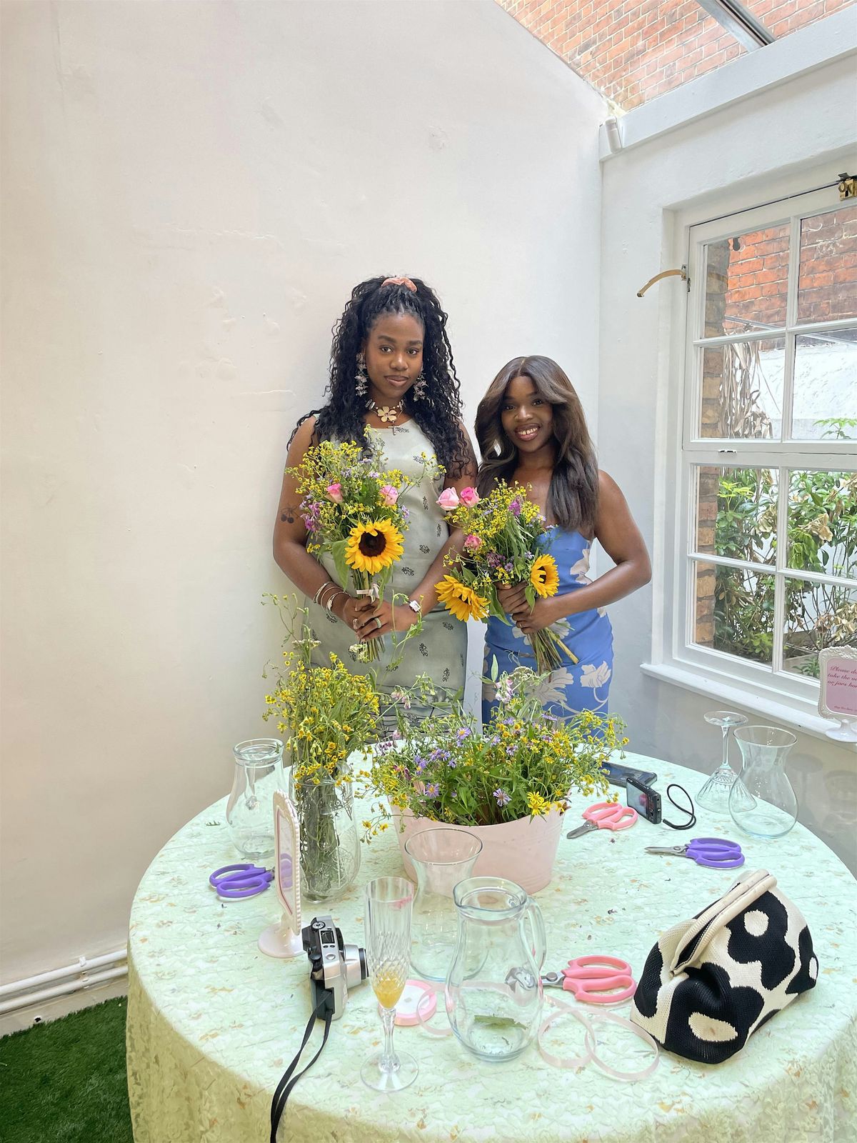 London's Cheapest Sip & Flower Arranging