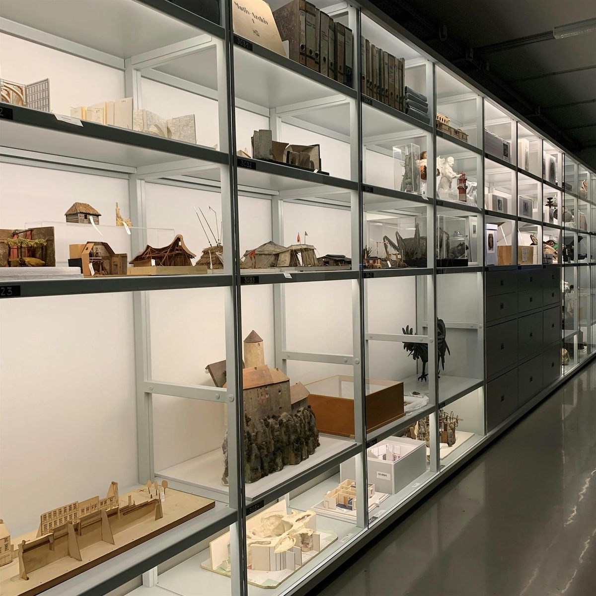 Themenf\u00fchrung: WIE KOMMT EIN OBJEKT IN DIE SAMMLUNG?