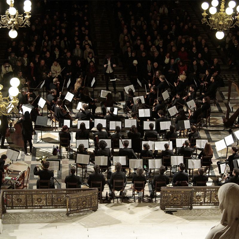 Orchestre H\u00e9lios : Ravel, Poulenc et Brahms